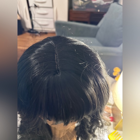 Unknown Amazon Black Wig Soft Synthetic Fibers with Trimmed Bangs - Only triedon - Picture 6 of 10